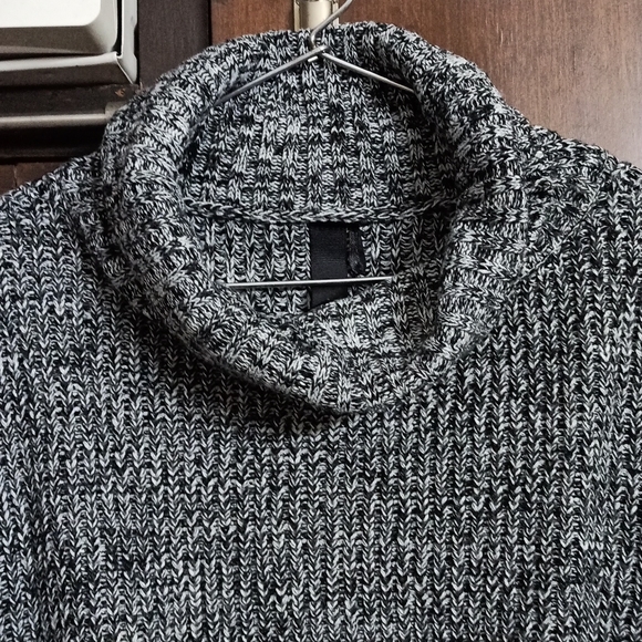 Woven High low Top - Picture 3 of 8